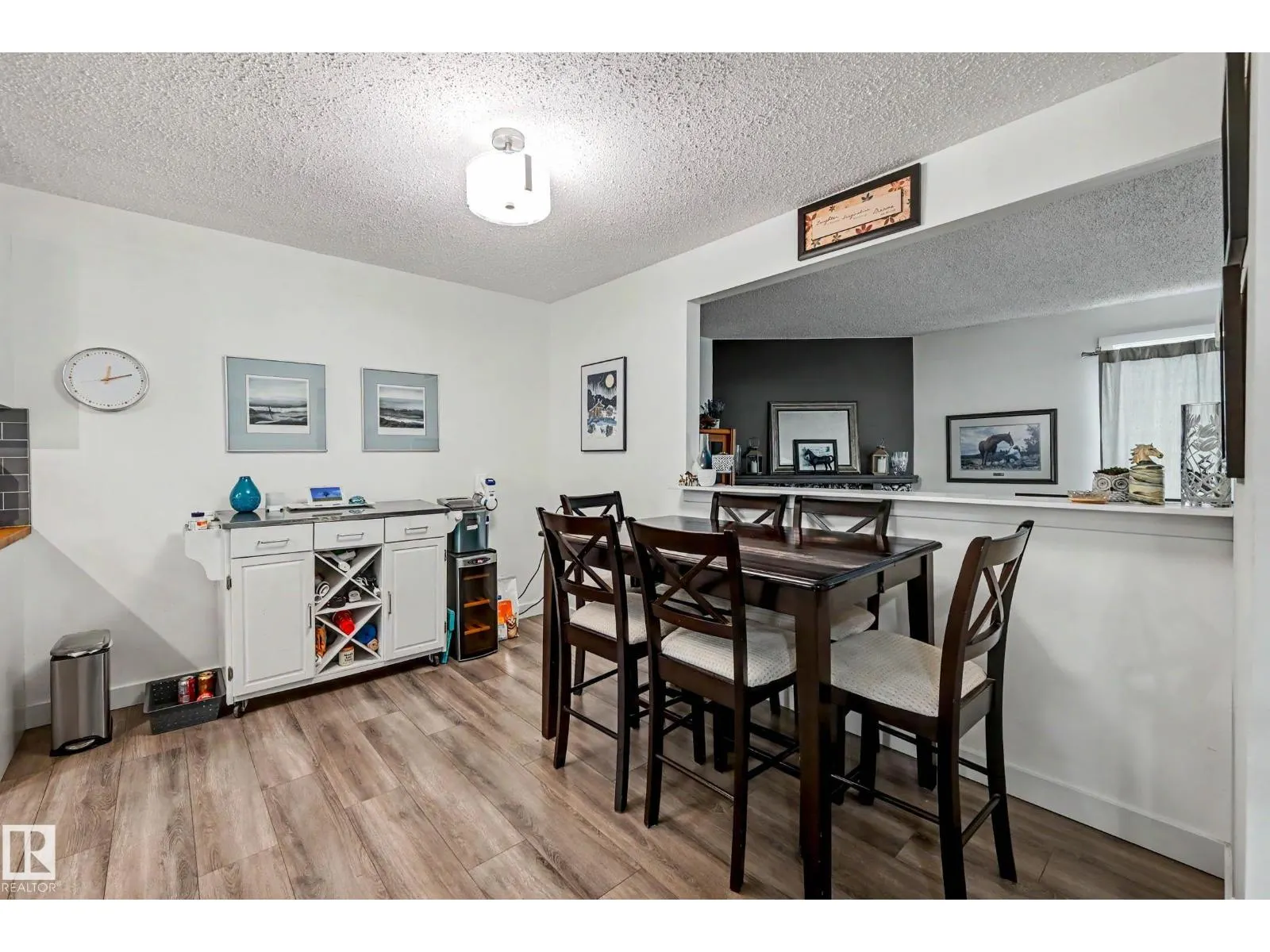 15 AKINSDALE GD