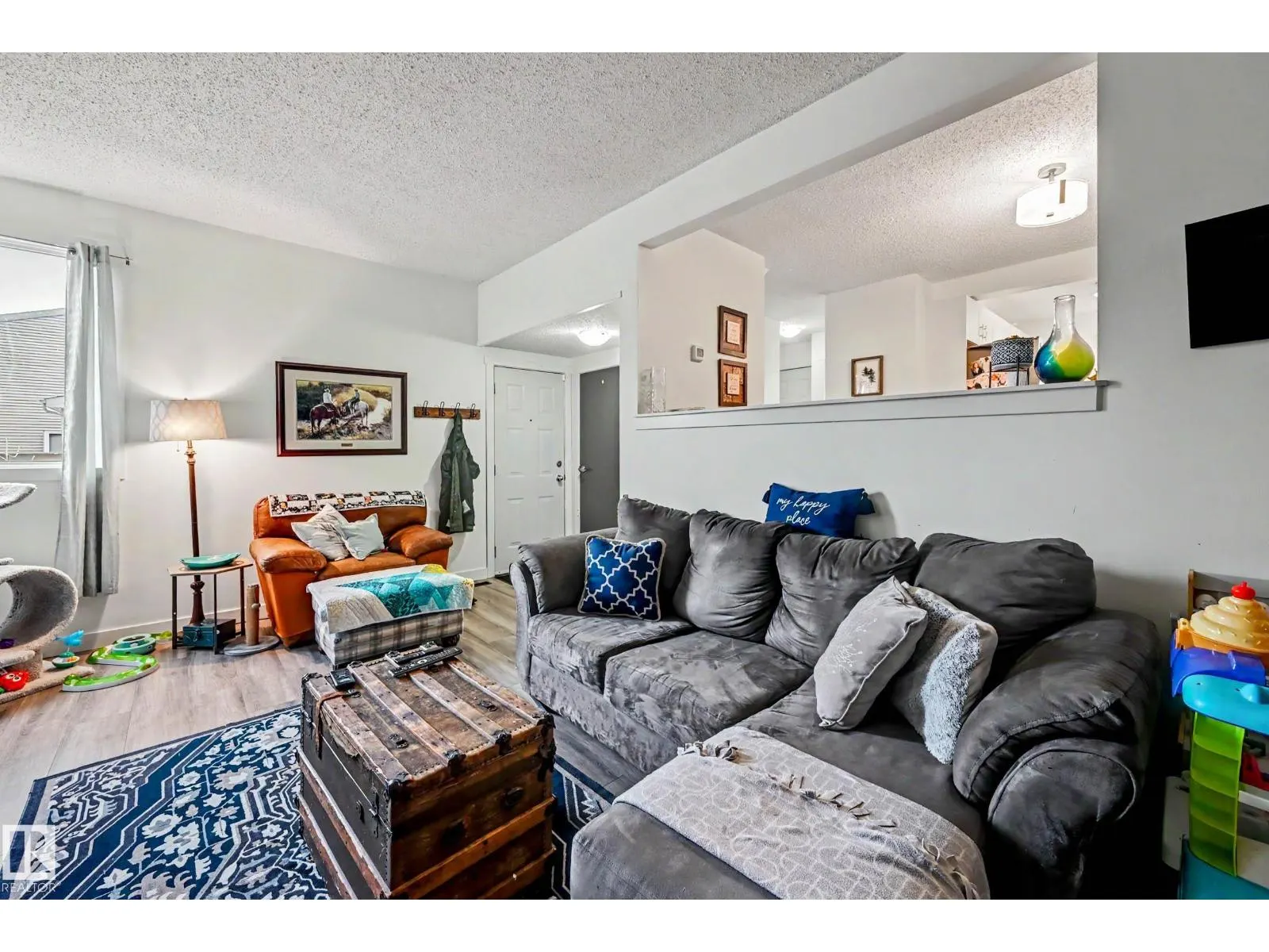 15 AKINSDALE GD