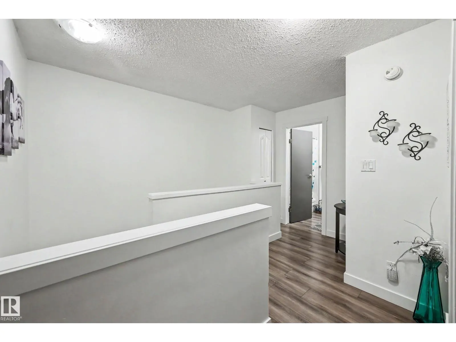 15 AKINSDALE GD