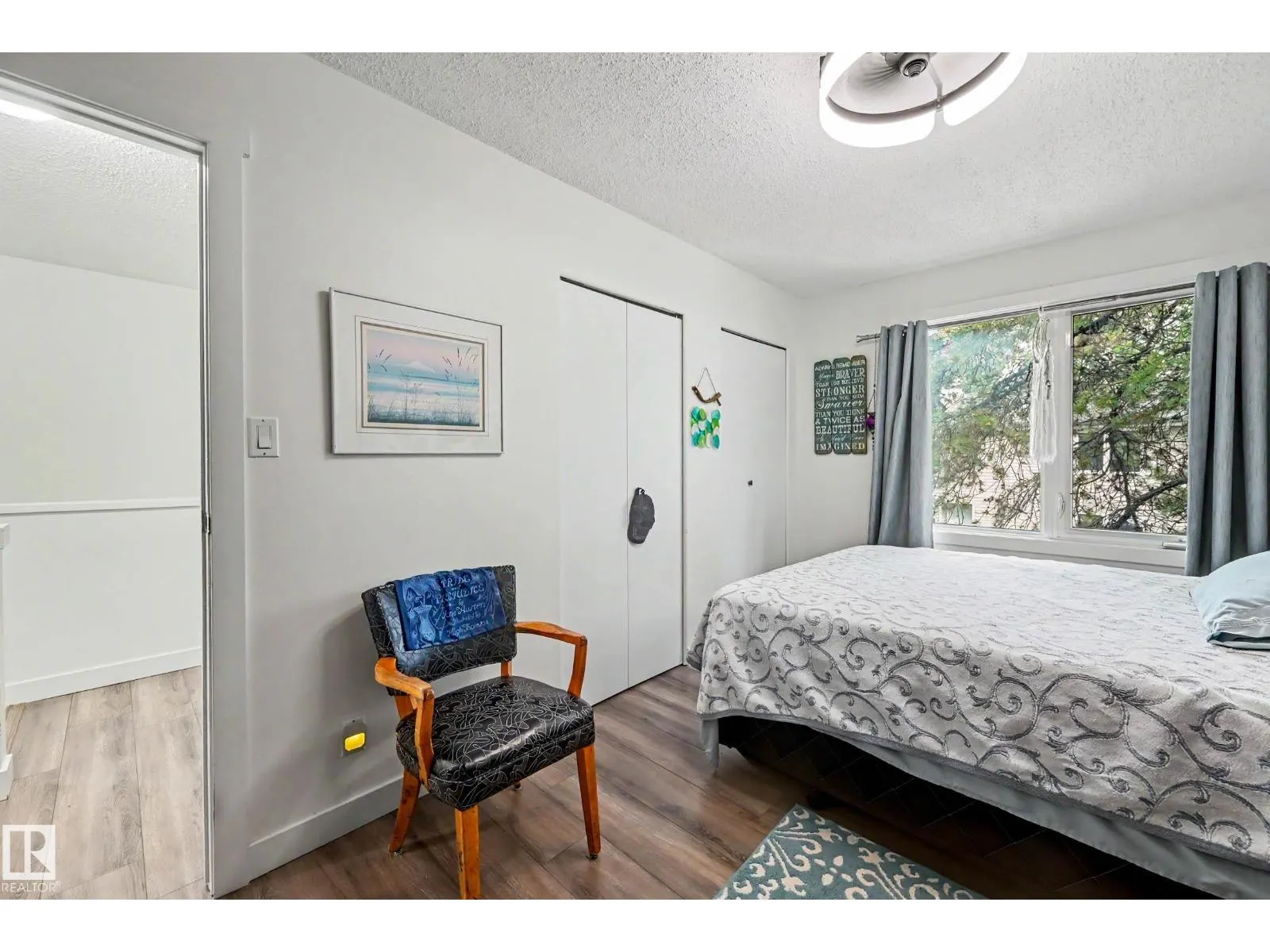 15 AKINSDALE GD