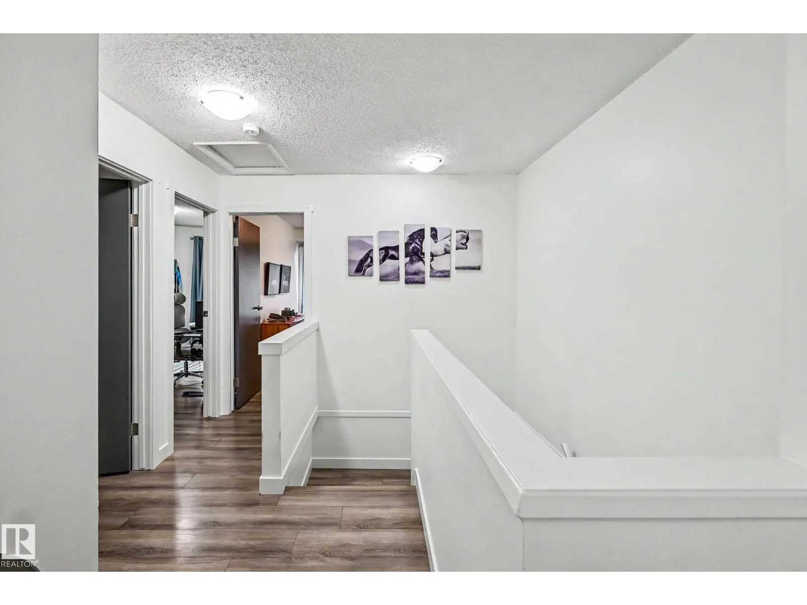 15 AKINSDALE GD