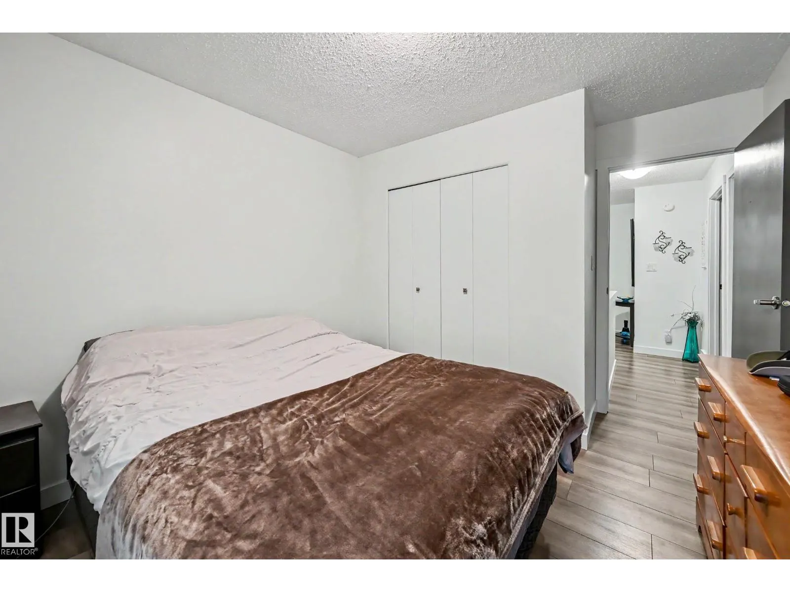 15 AKINSDALE GD