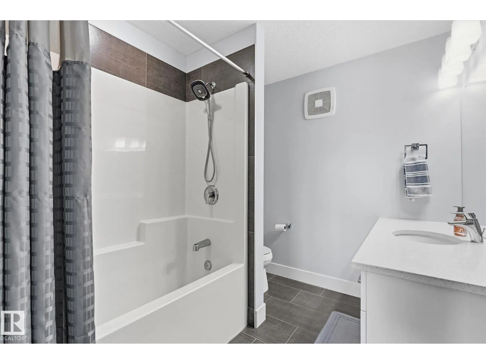 #15 4835 WRIGHT DR SW