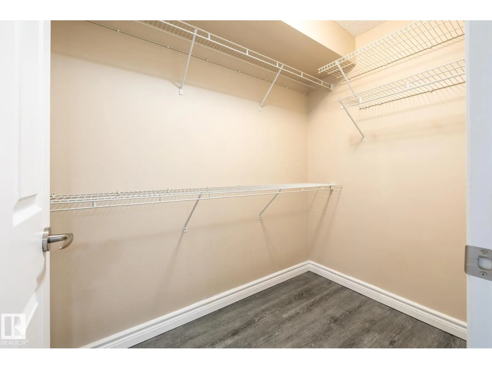 #310 13635 34 ST NW
