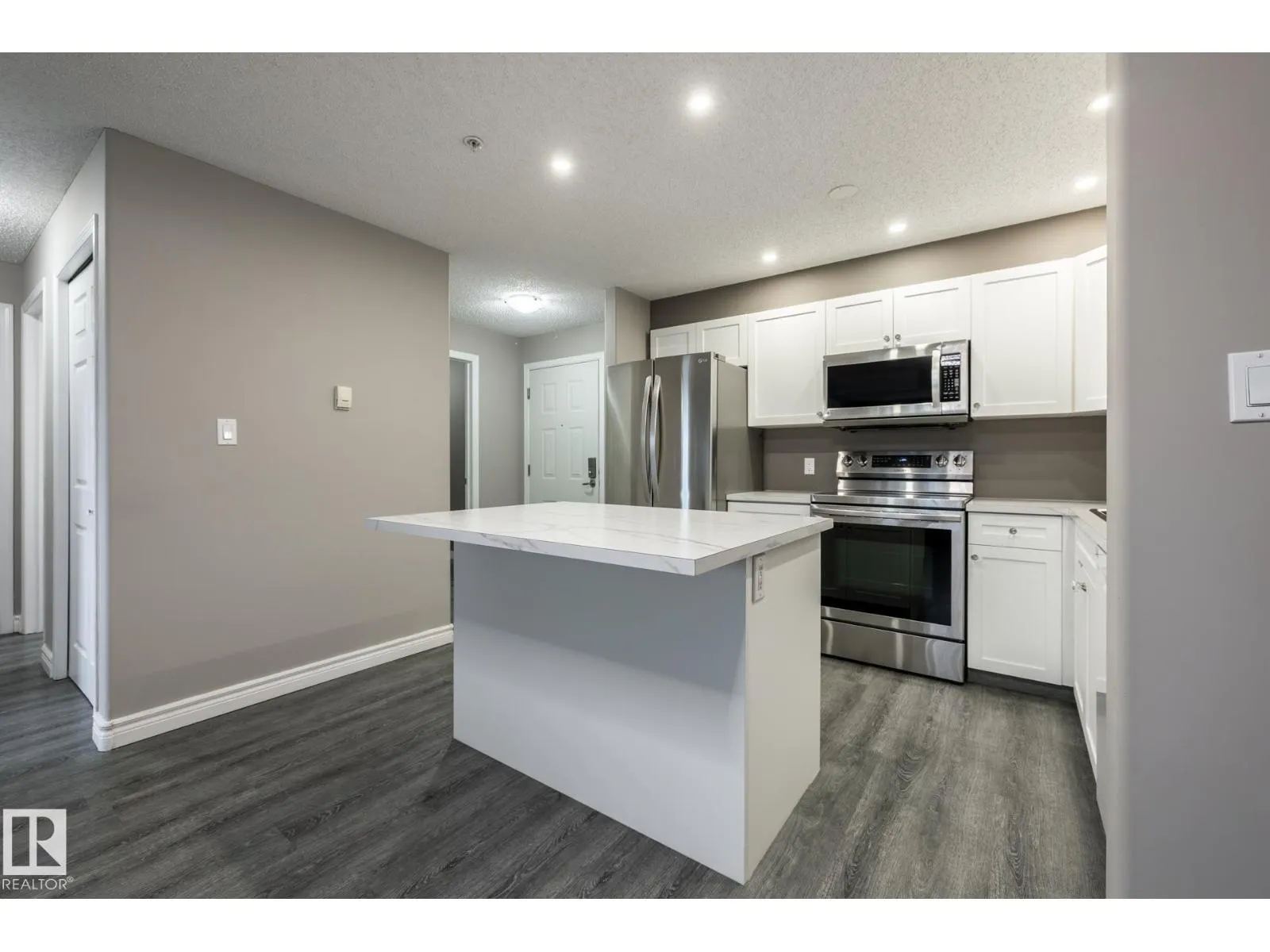 #310 13635 34 ST NW