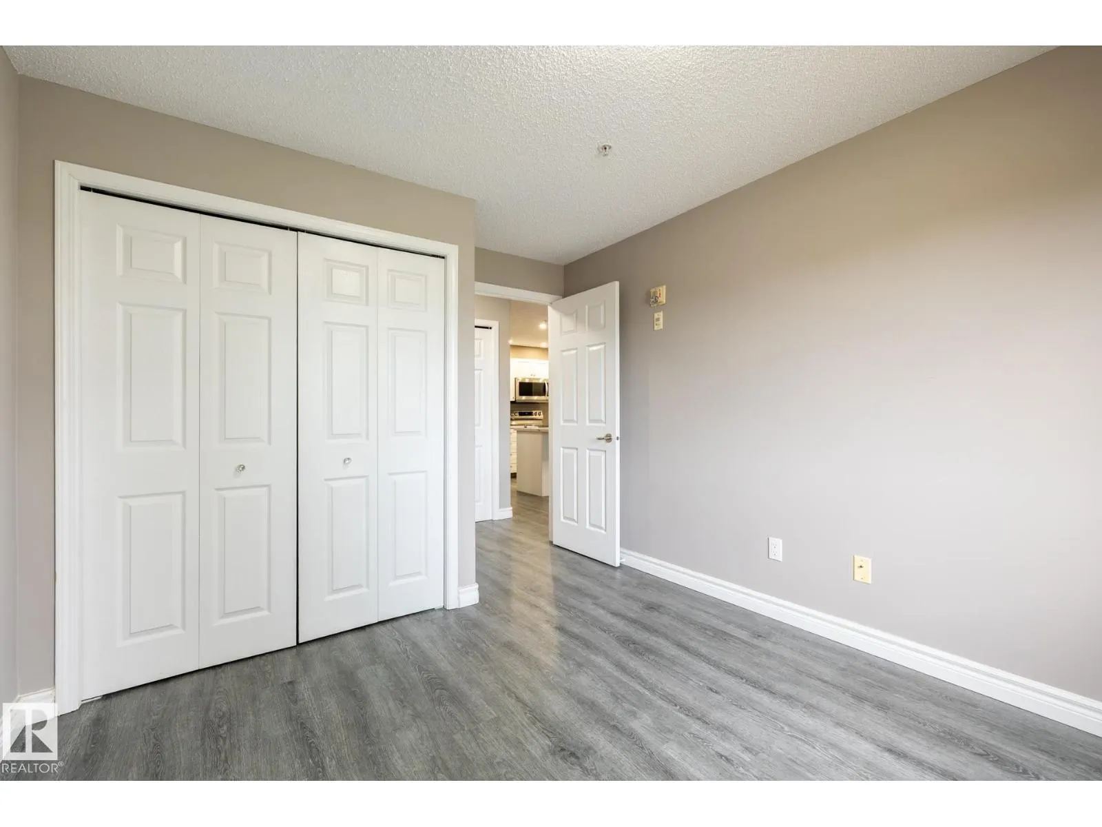 #310 13635 34 ST NW