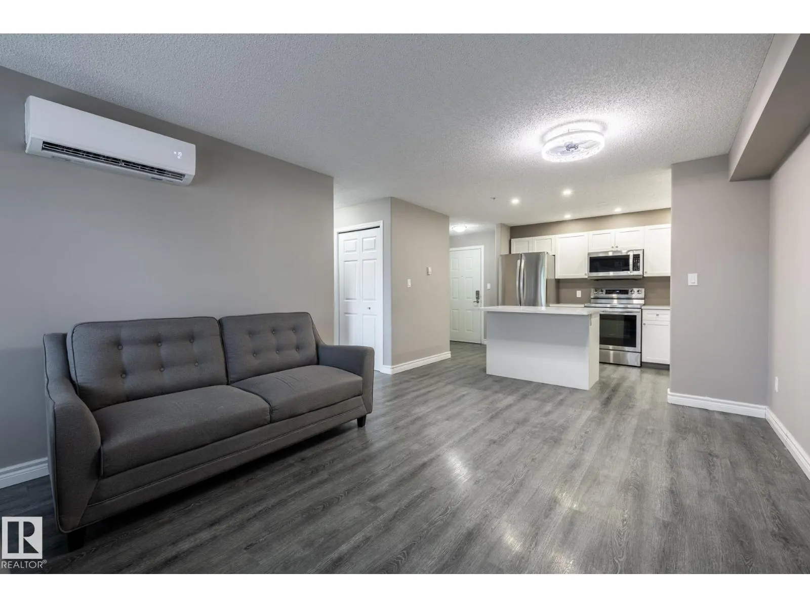 #310 13635 34 ST NW