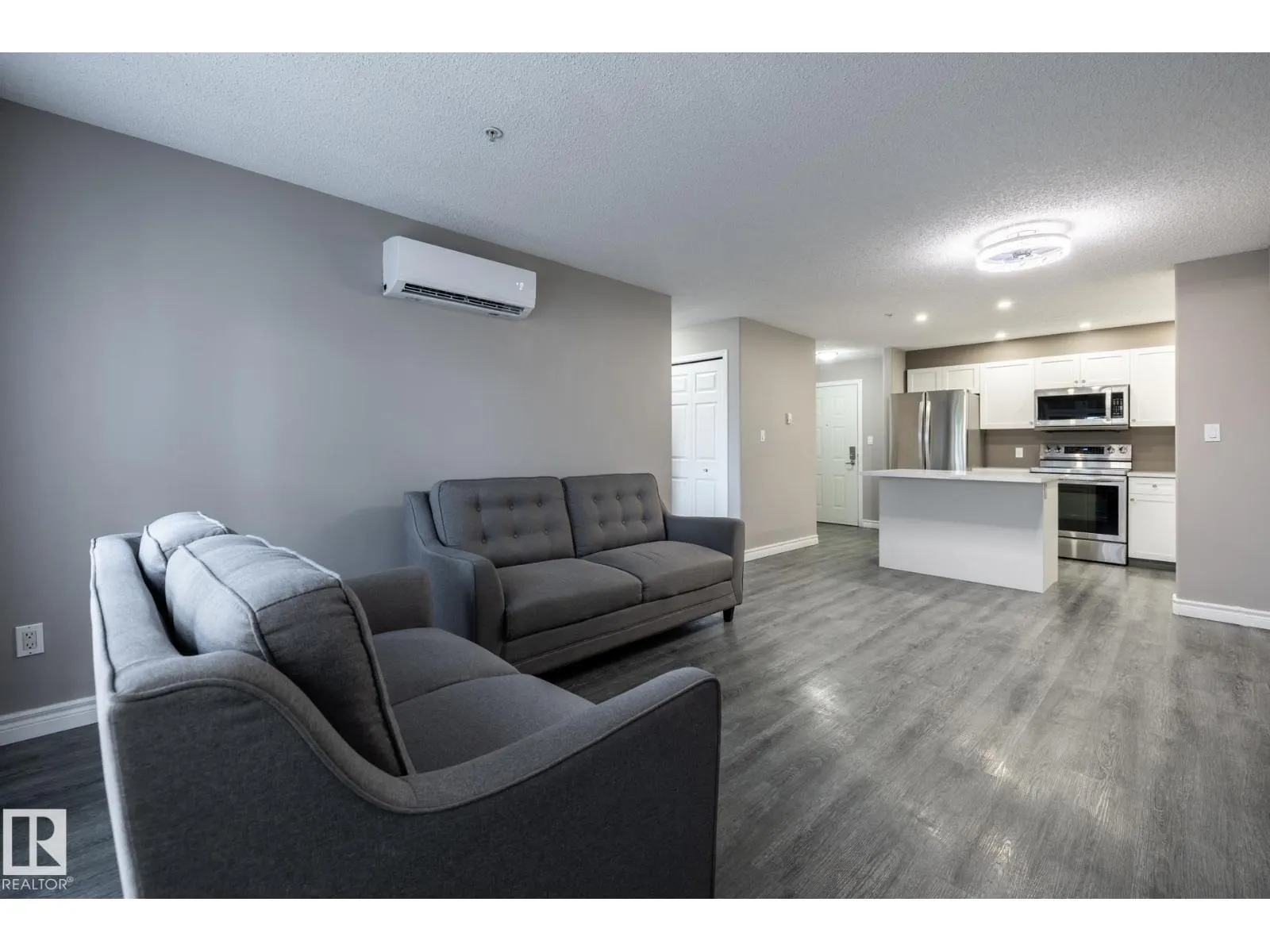 #310 13635 34 ST NW