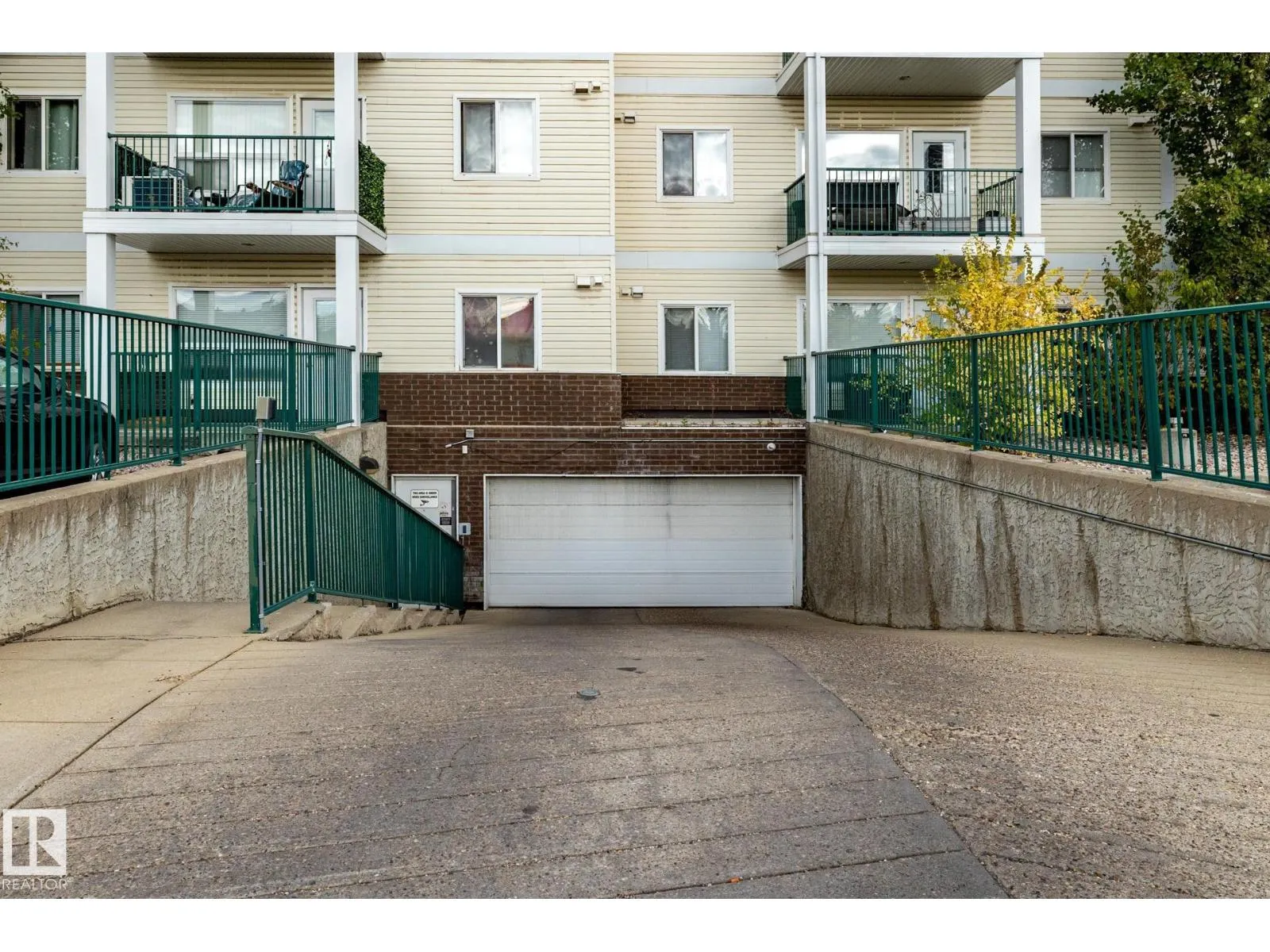 #310 13635 34 ST NW