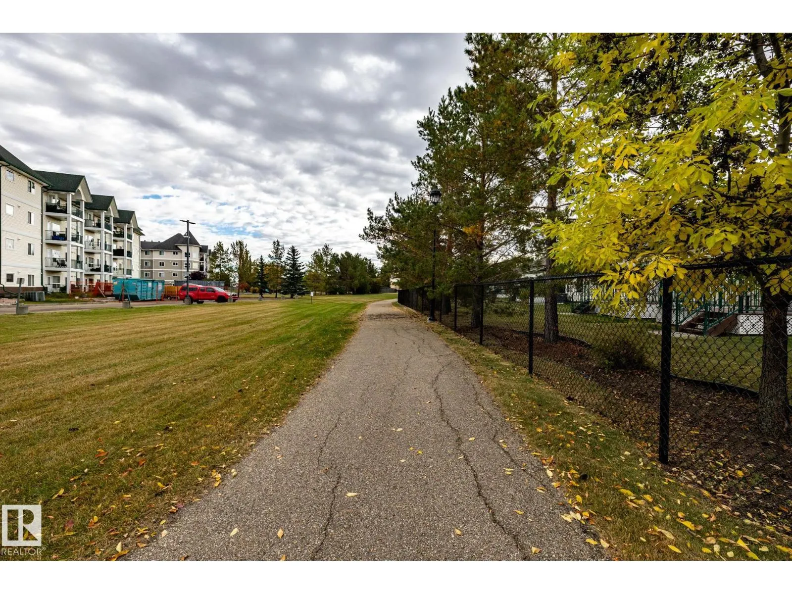 #310 13635 34 ST NW