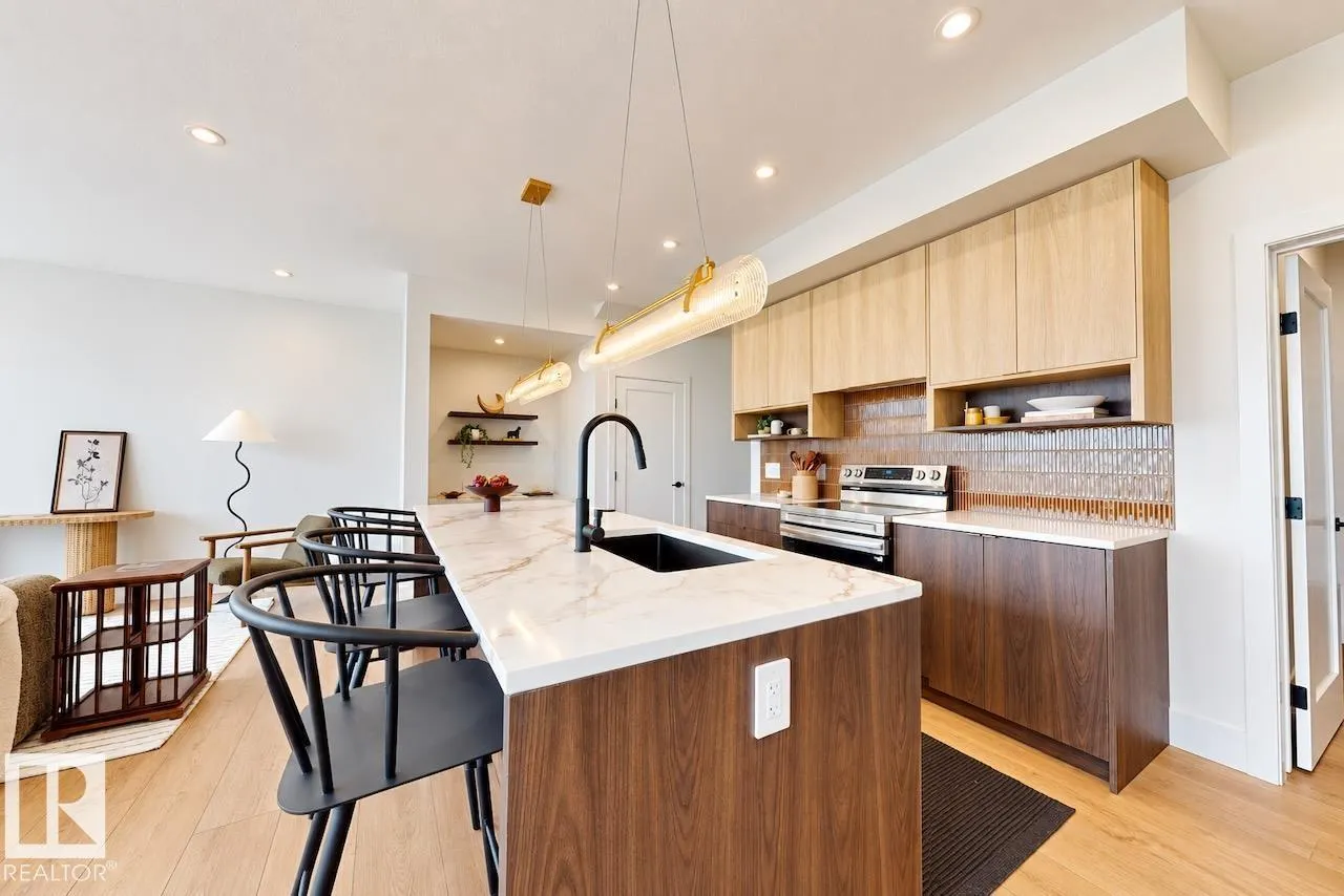 2216 Crossbill Link NW
