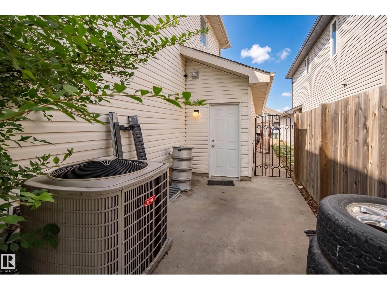 65 SUMMERCOURT TC