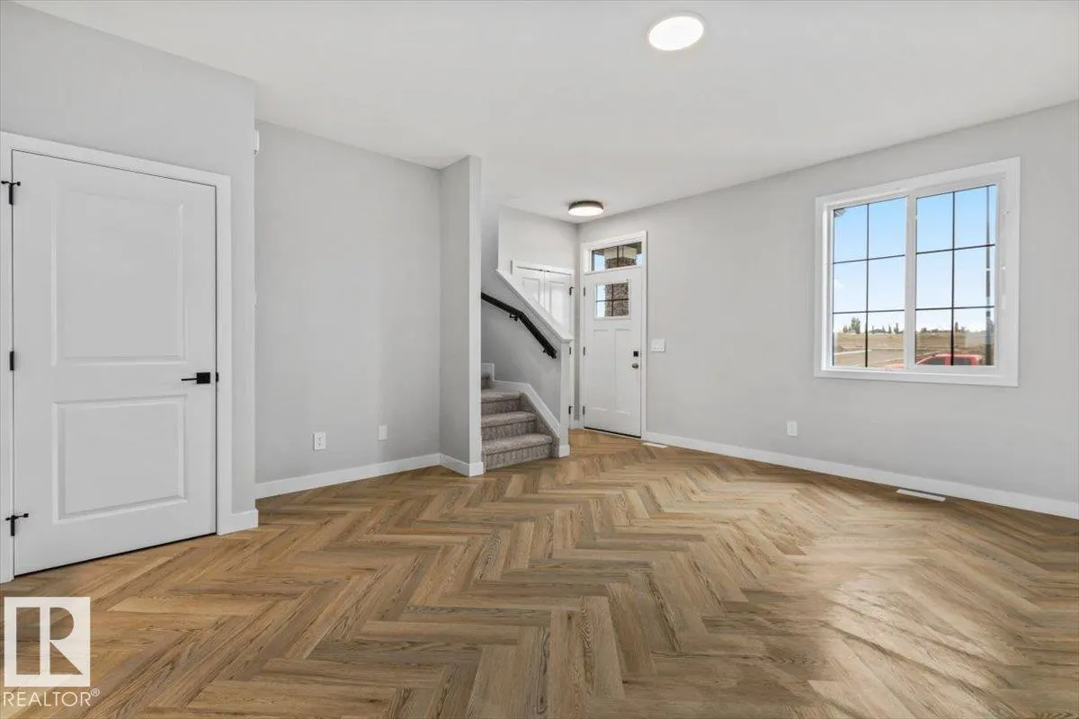 54 Cessy ST SE