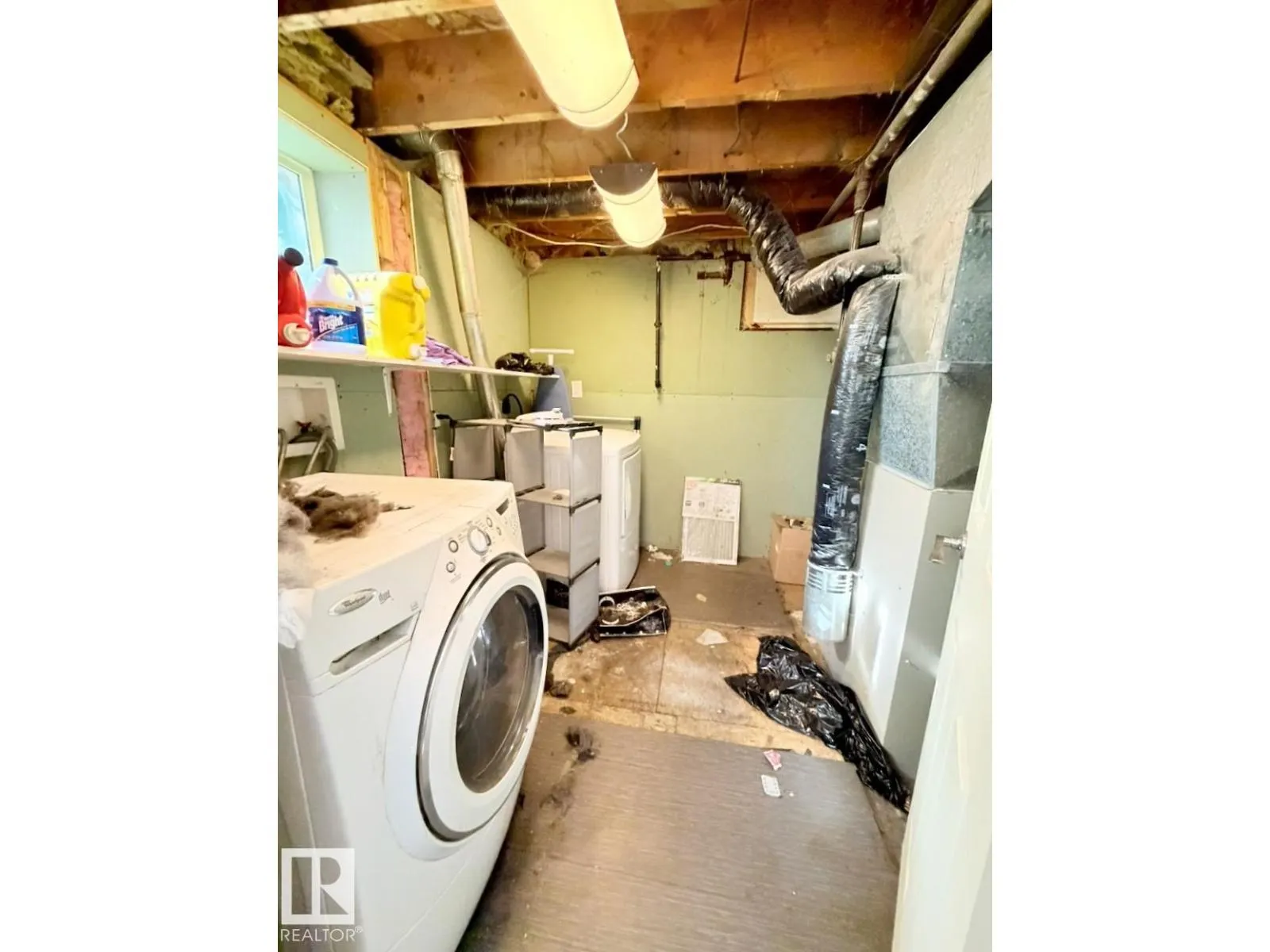 12026 77 ST NW