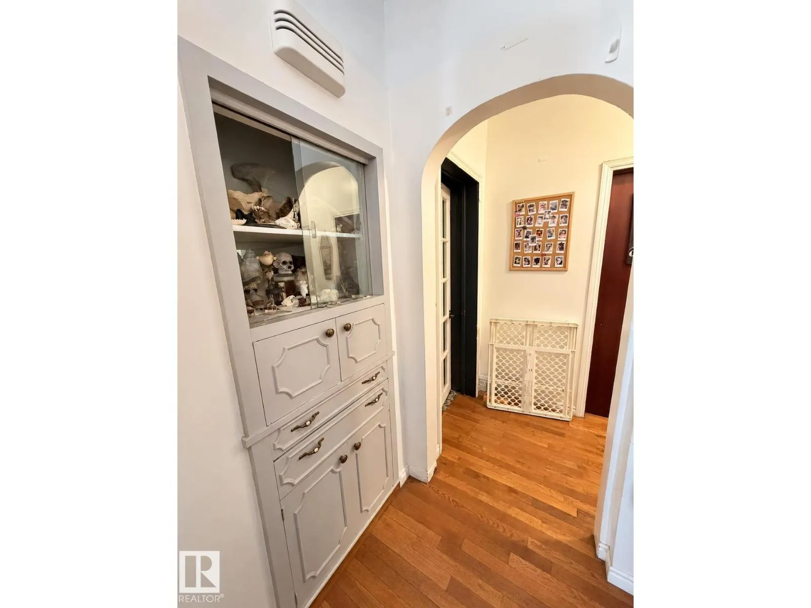 12026 77 ST NW