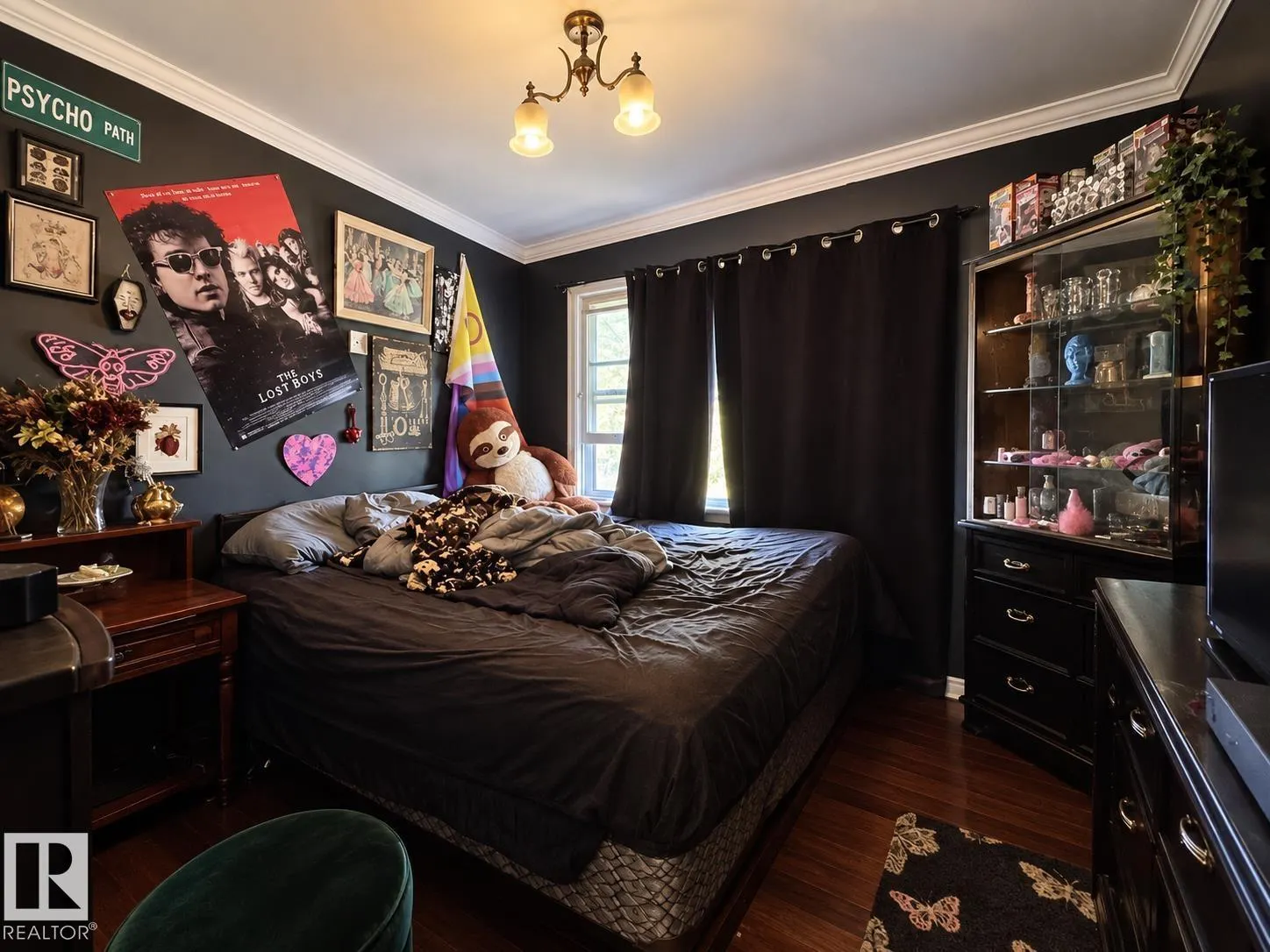 12026 77 ST NW