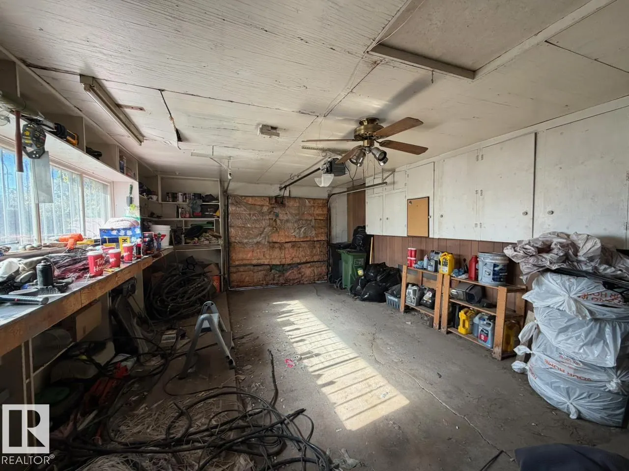 12026 77 ST NW