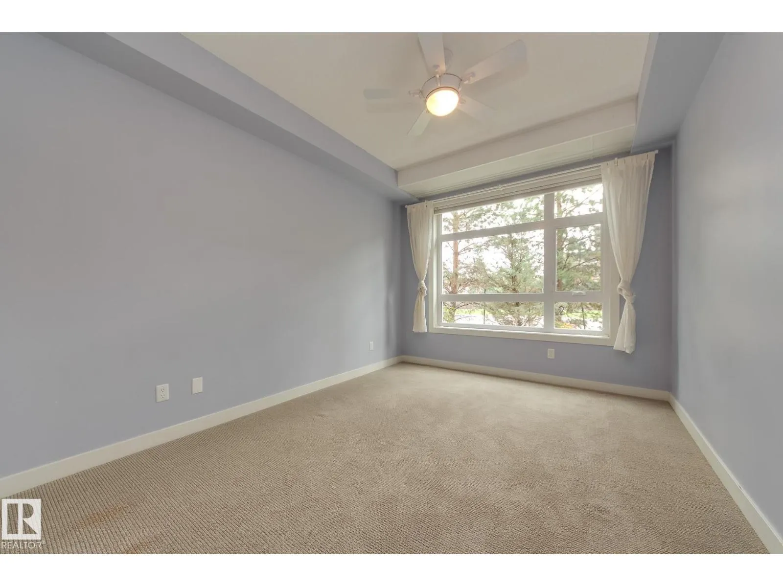 #102 10606 84 AV NW