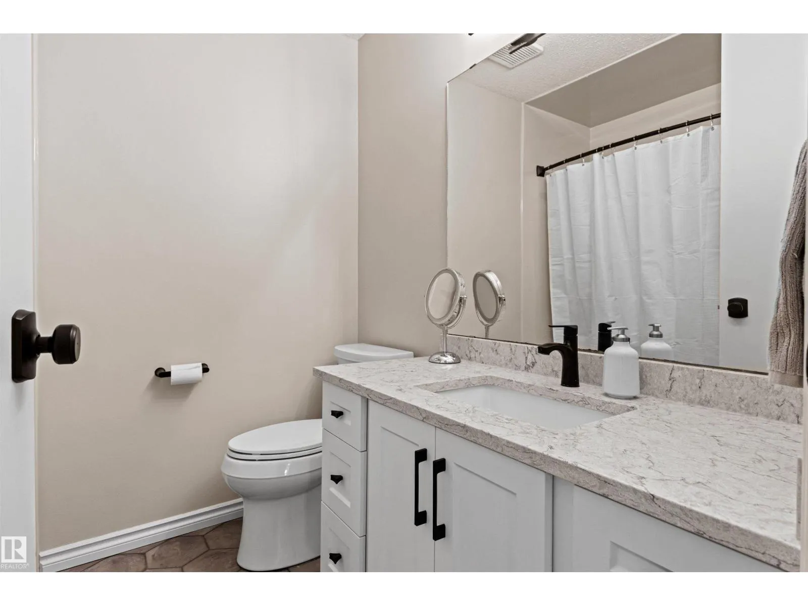 11118 23A AV NW