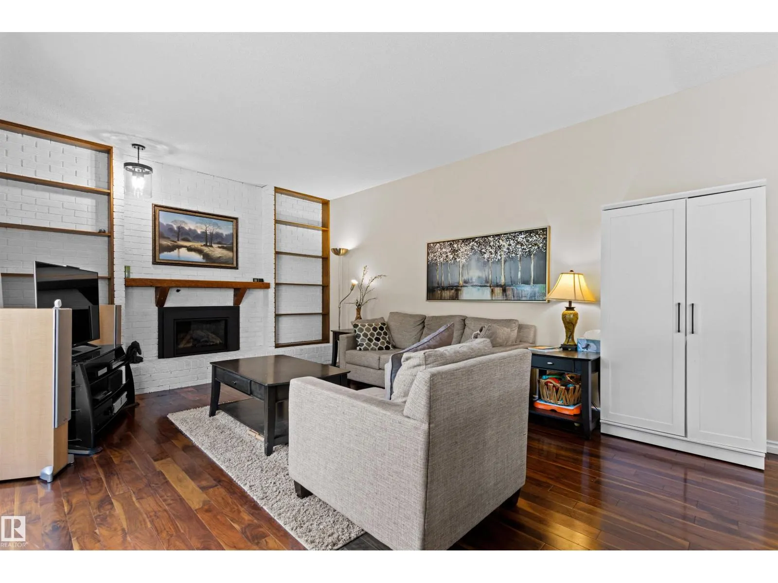 11118 23A AV NW