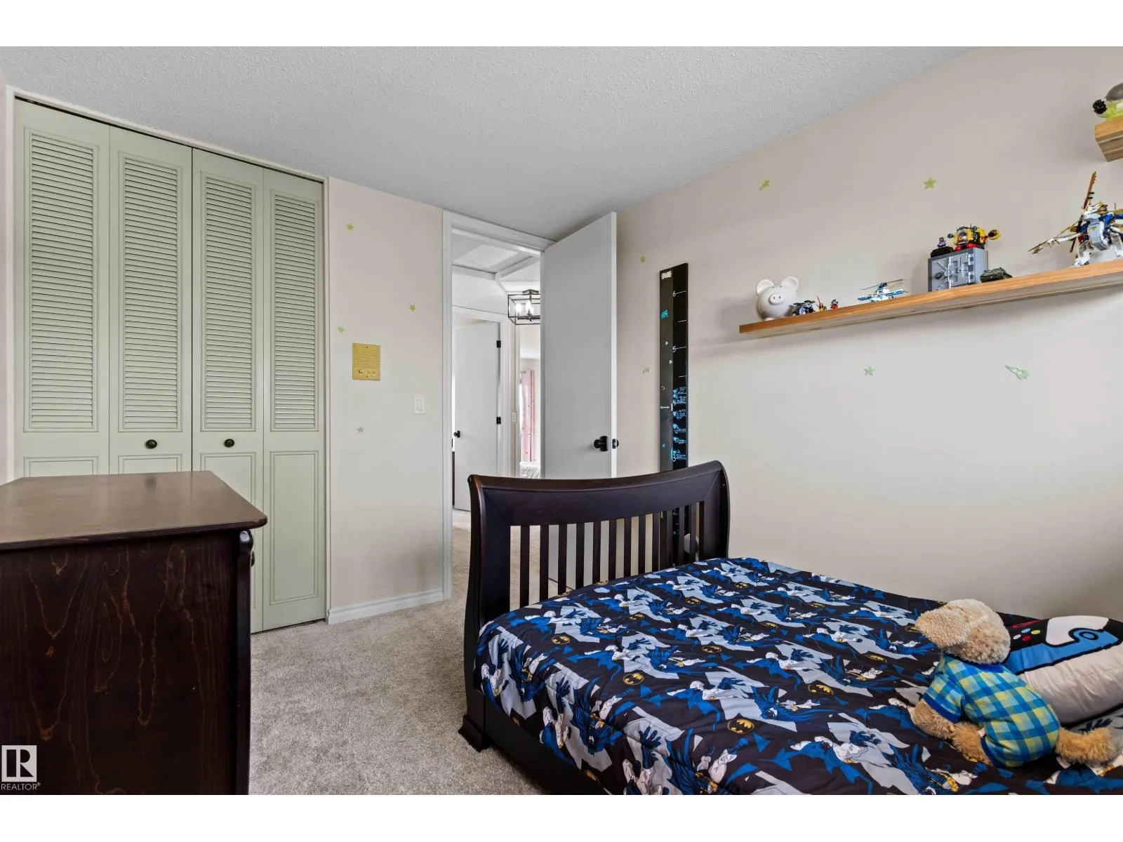 11118 23A AV NW