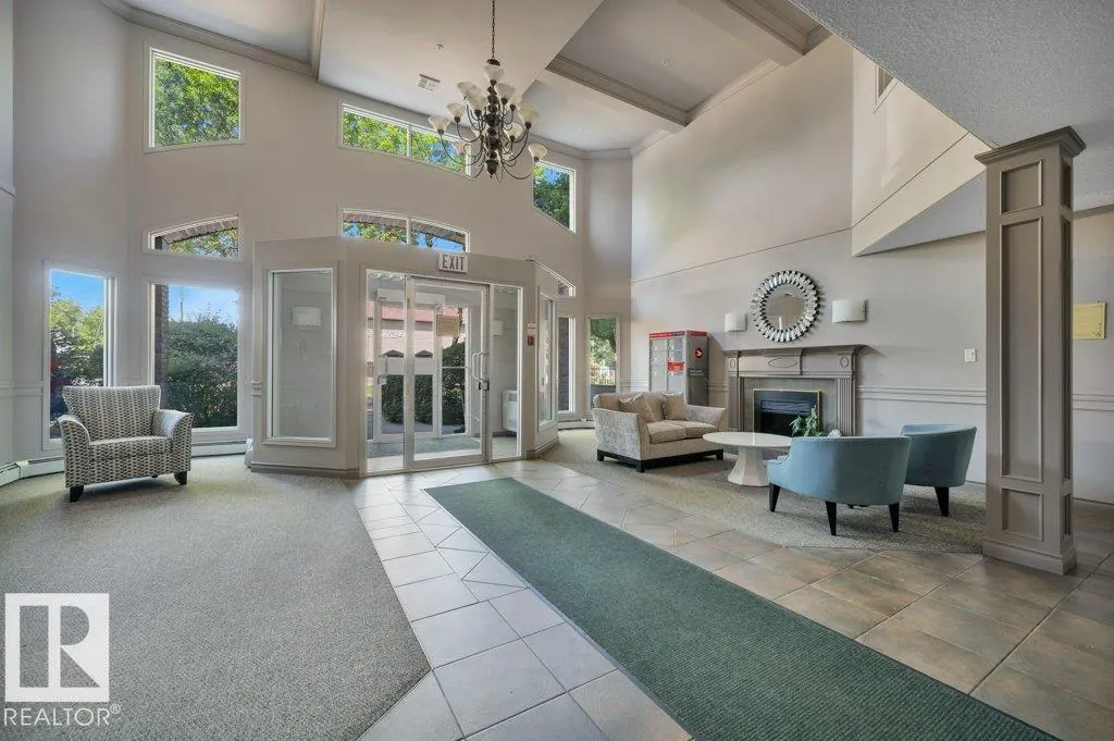 #305 7839 96 ST NW