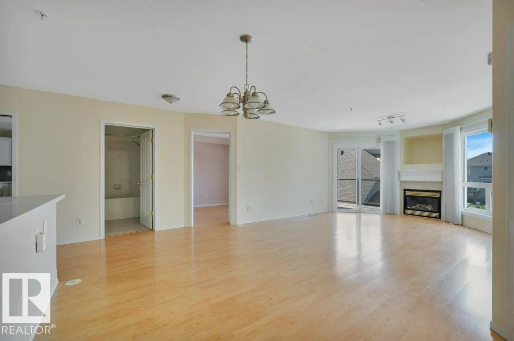 #305 7839 96 ST NW