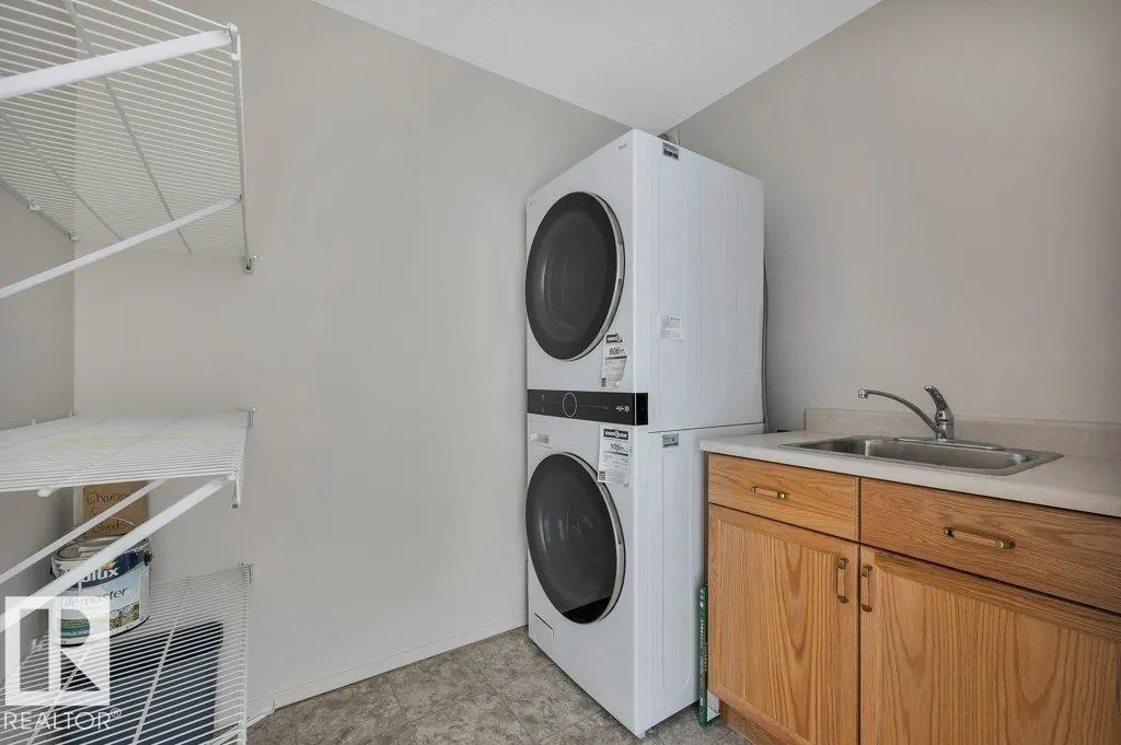 #305 7839 96 ST NW