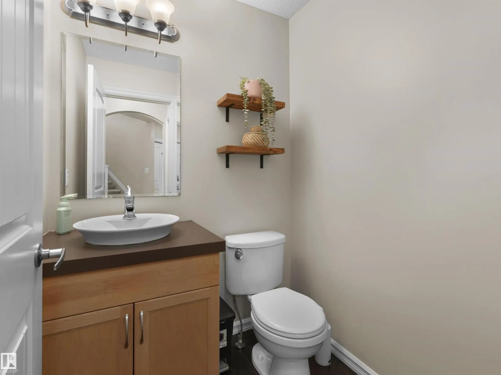 1175 36 AV NW