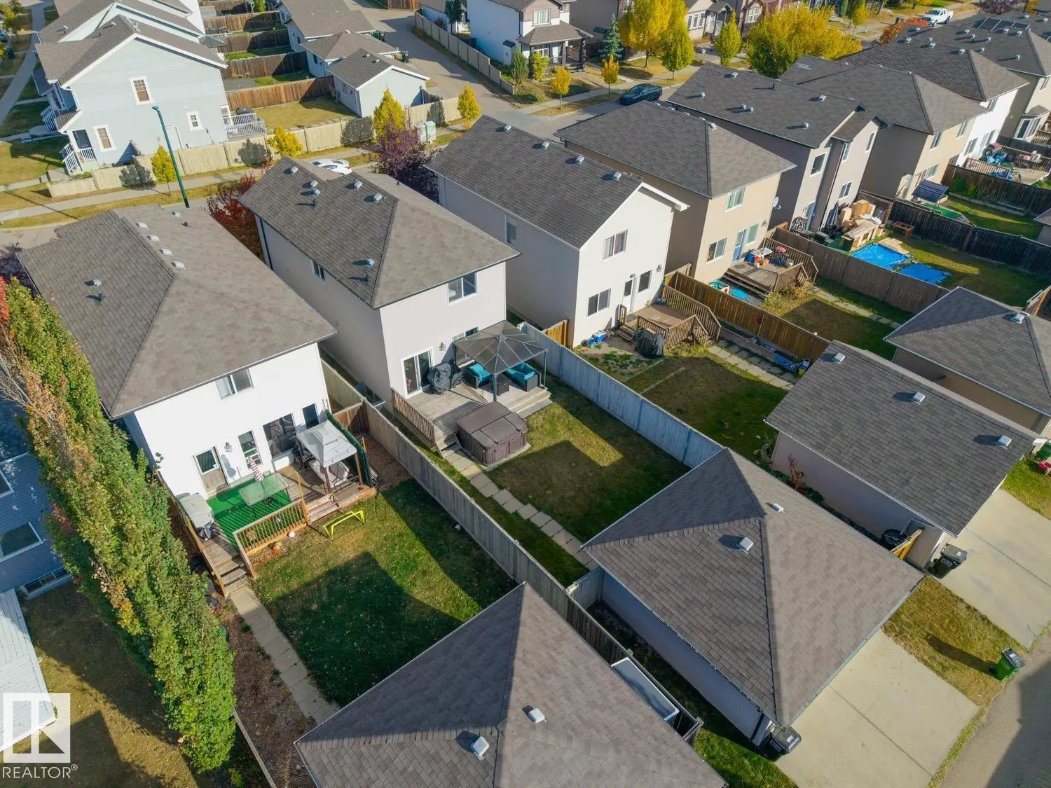 1175 36 AV NW