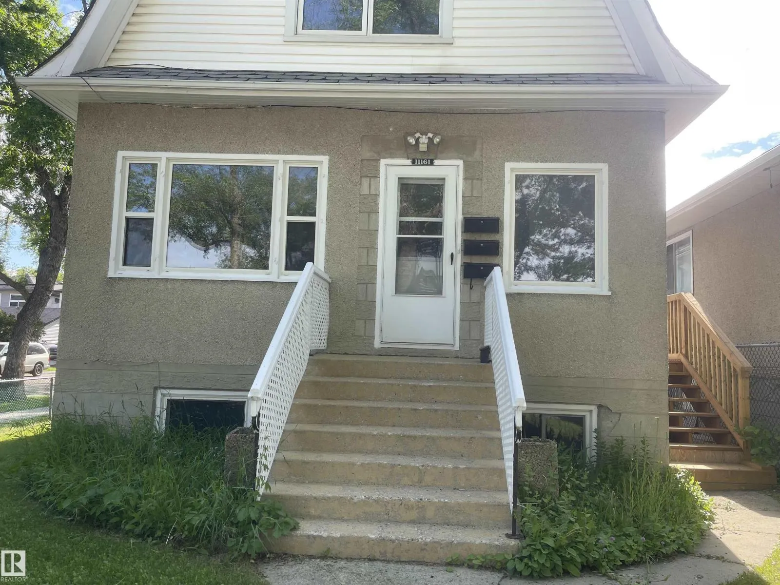 11161 96 ST NW