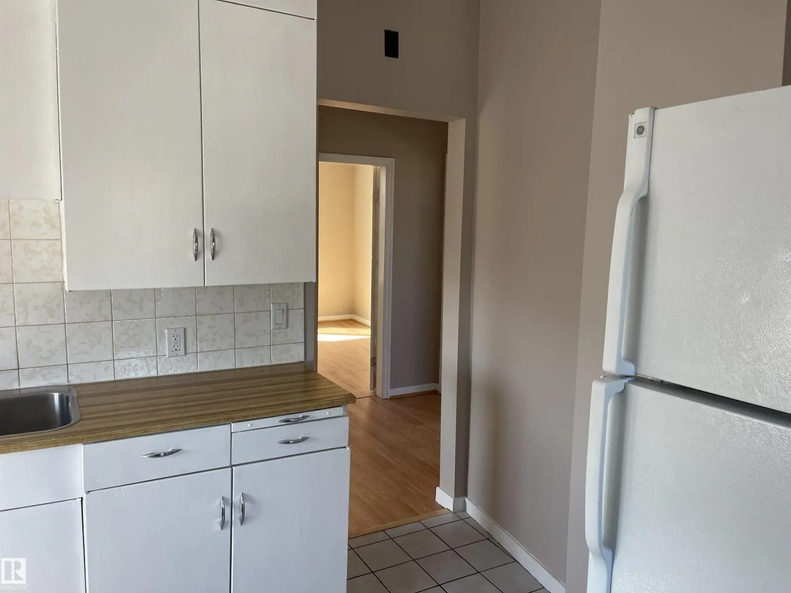11161 96 ST NW