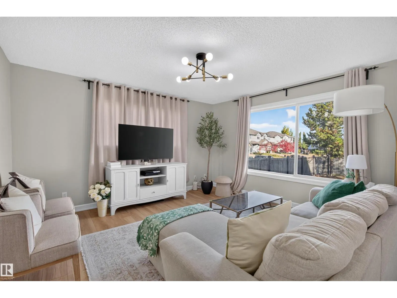 1304 BARNES CL SW