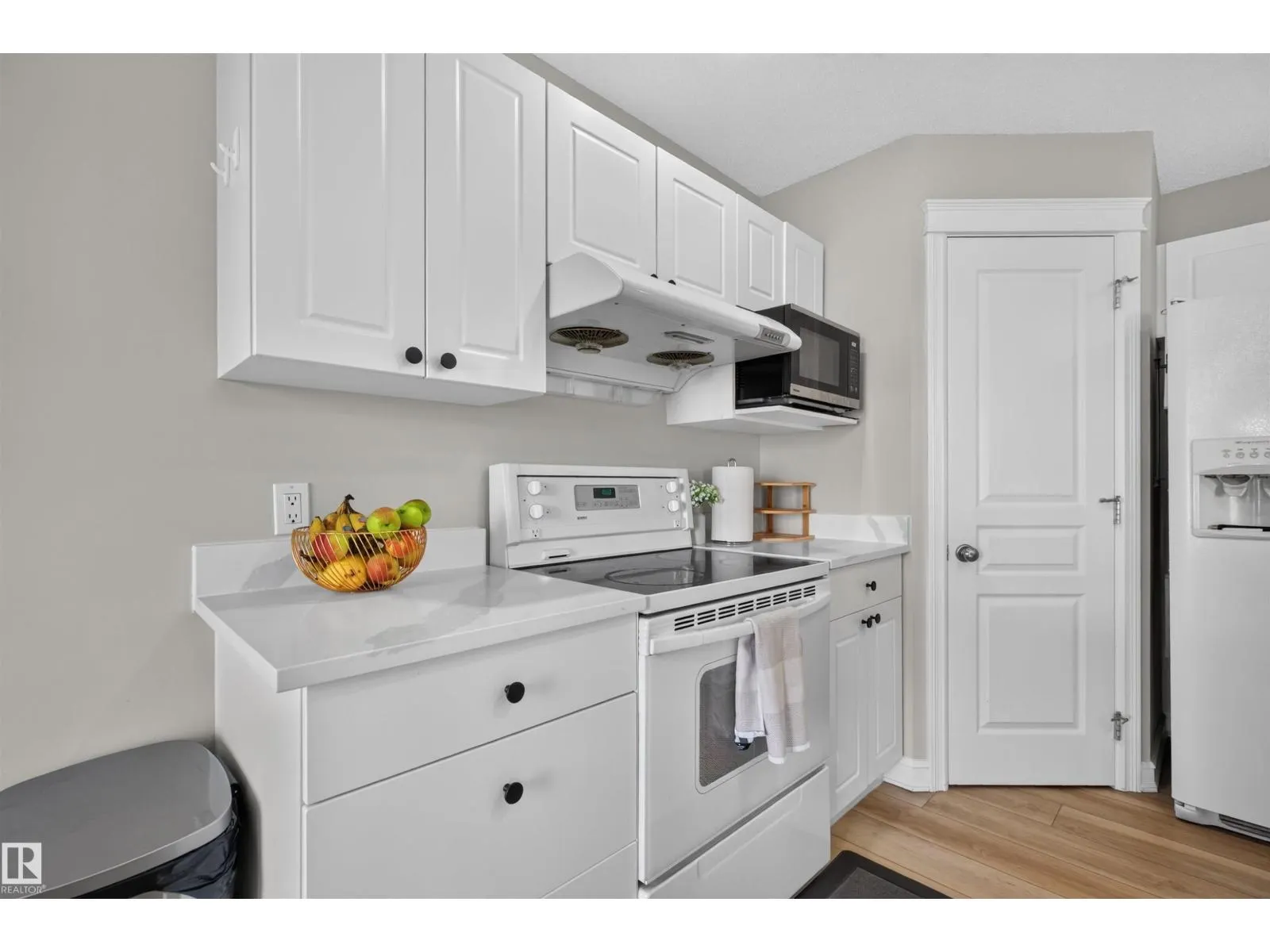 1304 BARNES CL SW