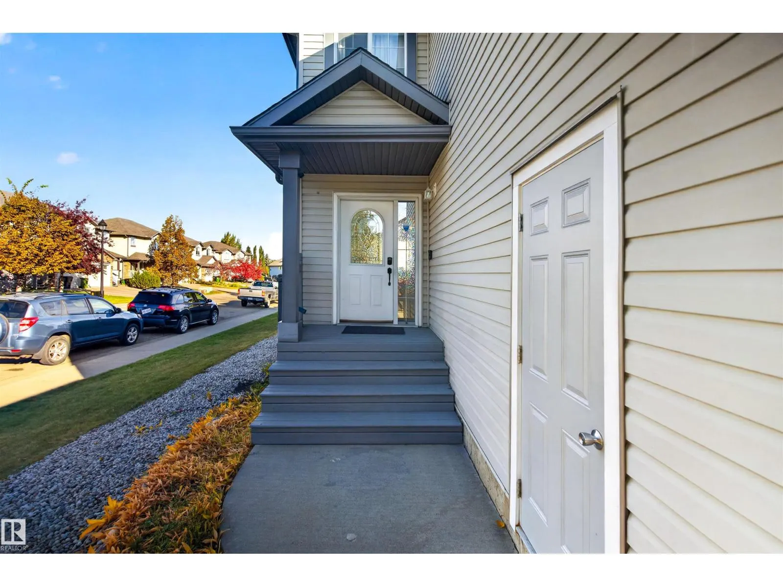 1304 BARNES CL SW