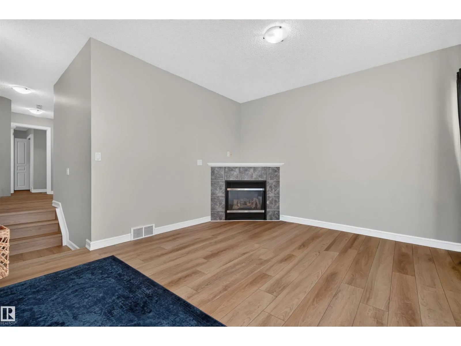 1304 BARNES CL SW