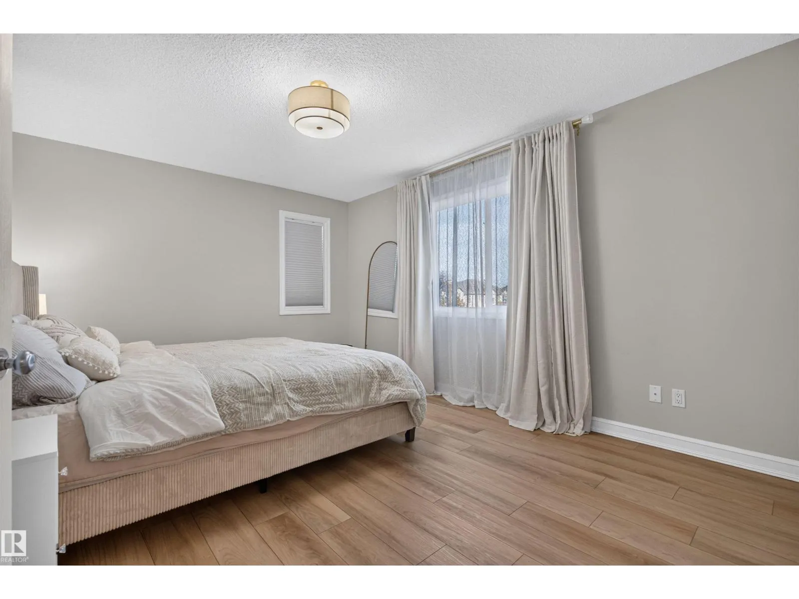 1304 BARNES CL SW