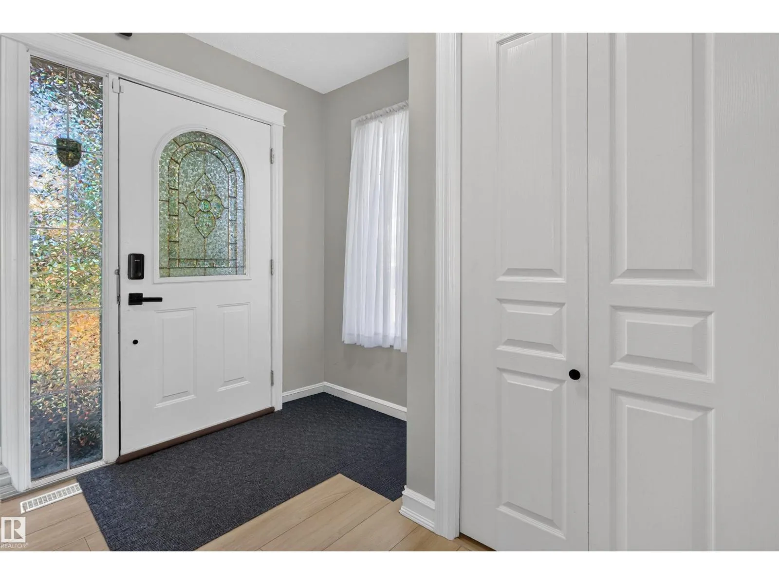 1304 BARNES CL SW