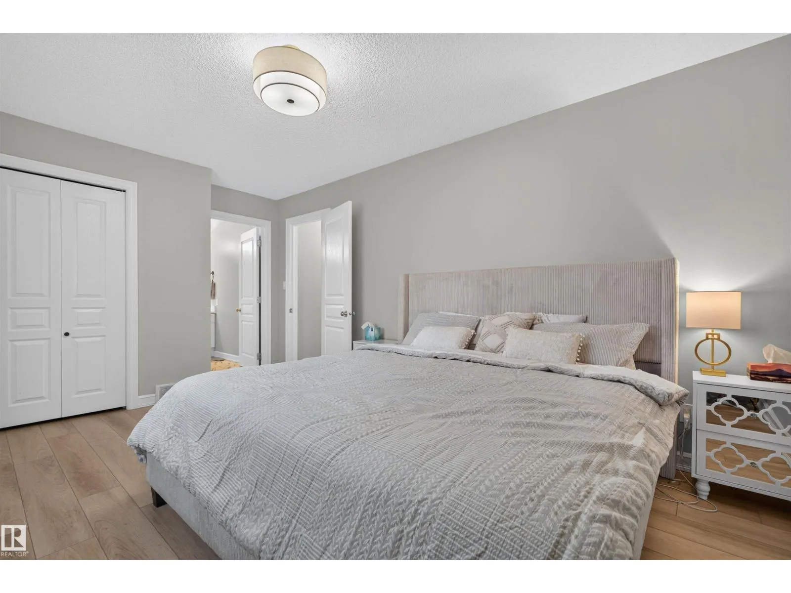 1304 BARNES CL SW
