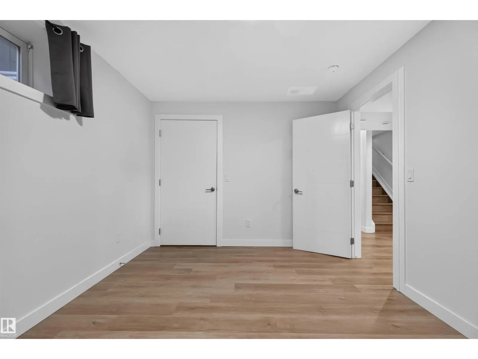 1304 BARNES CL SW