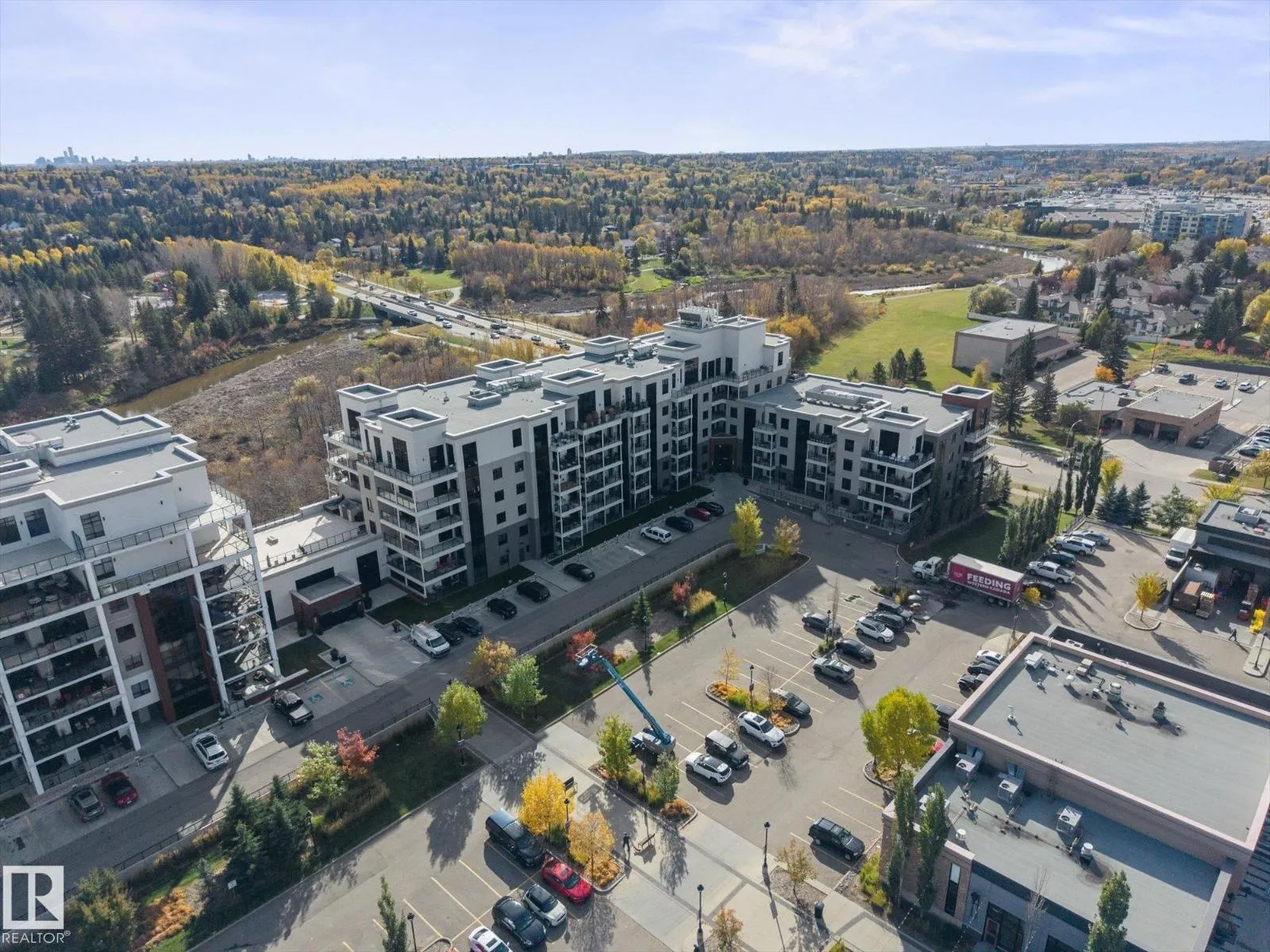 #416 200 BELLEROSE DR