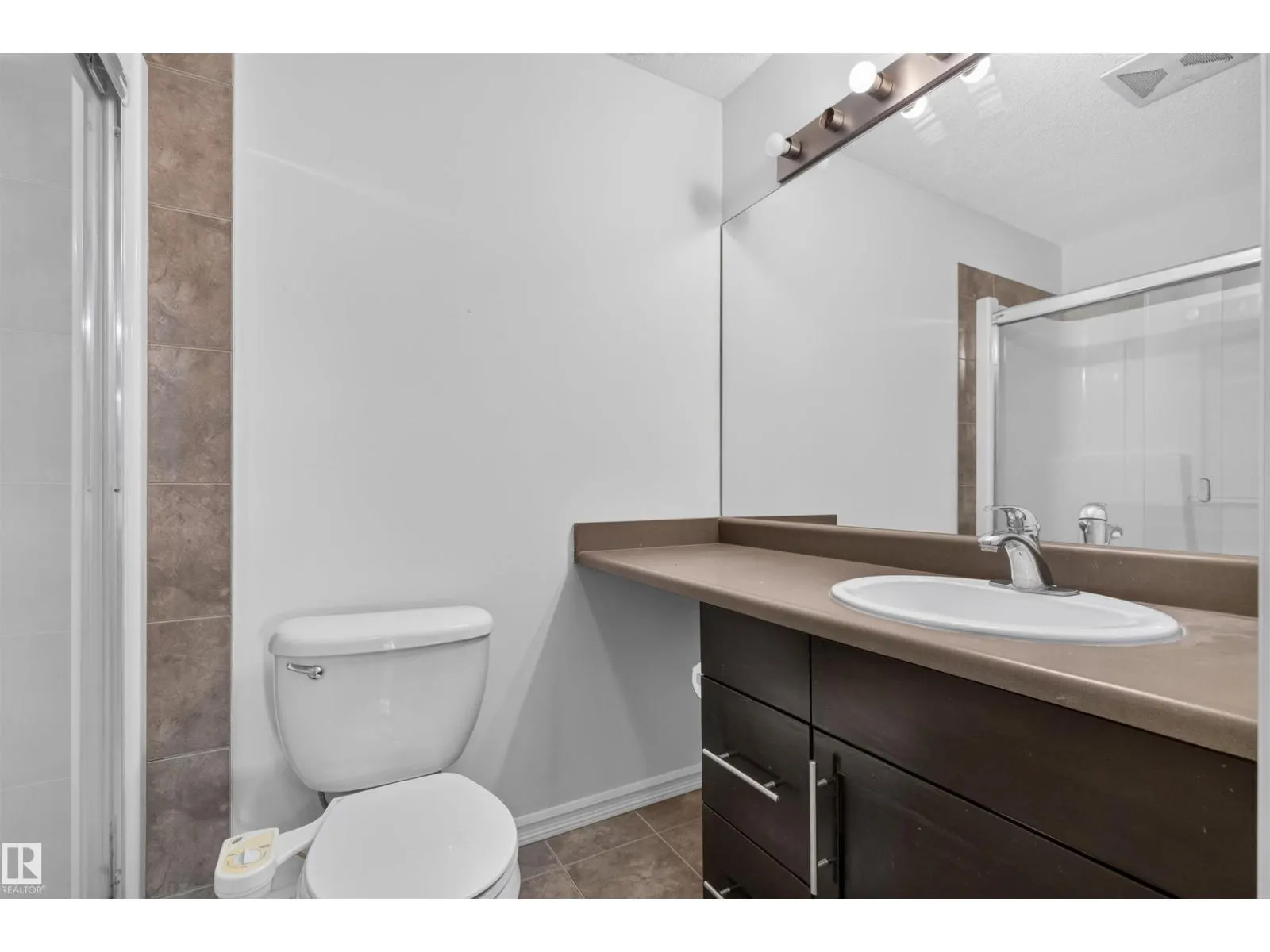 #116 2204 44 AV NW