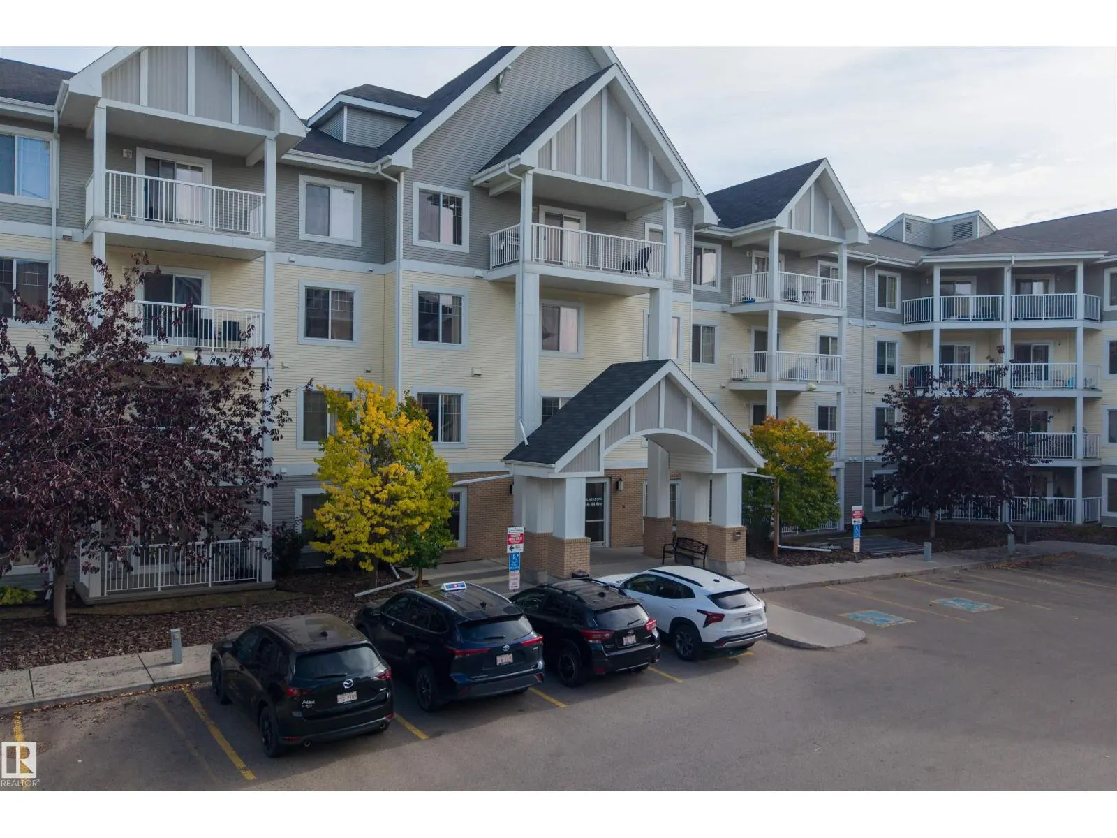 #116 2204 44 AV NW
