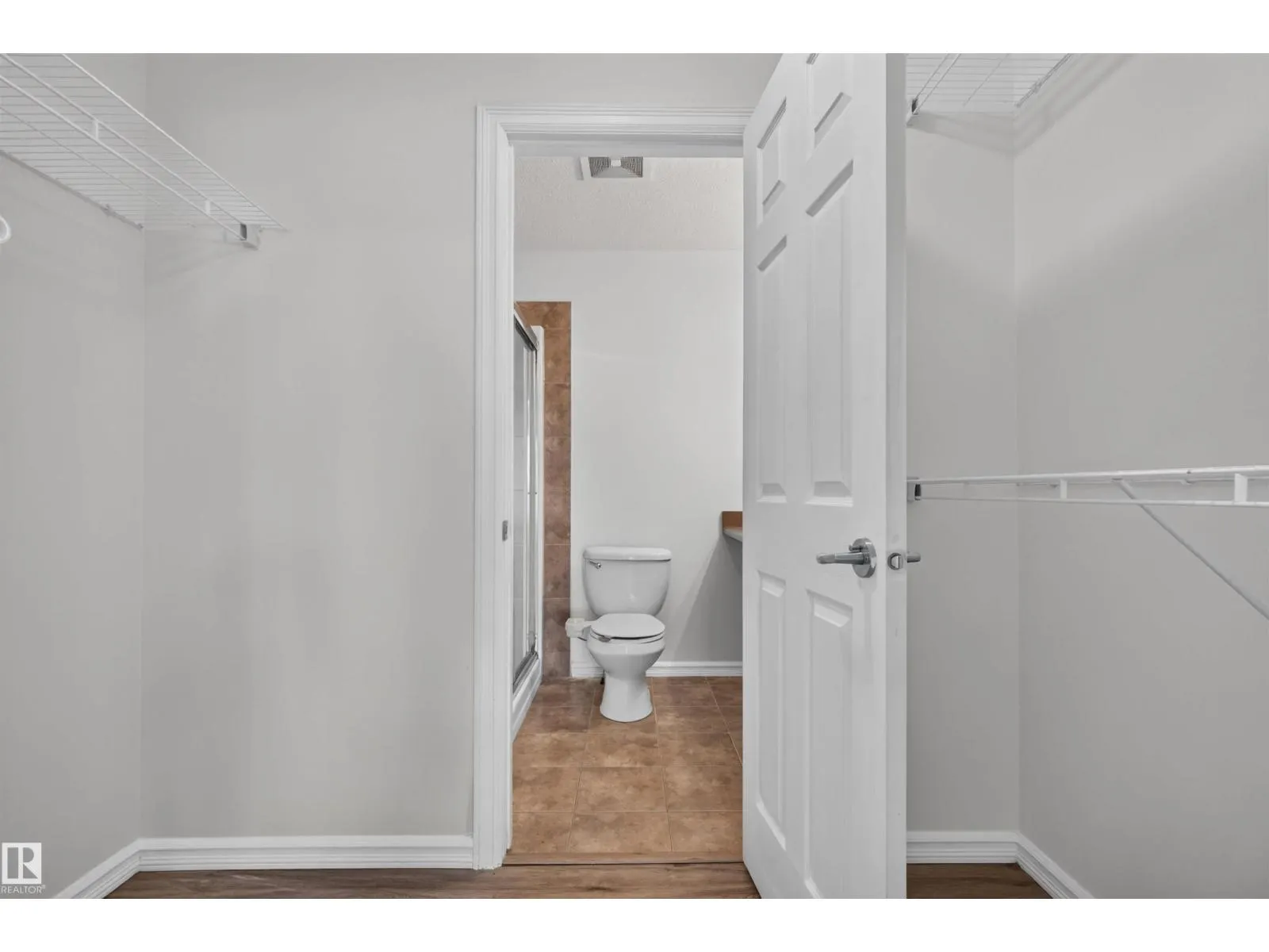 #116 2204 44 AV NW