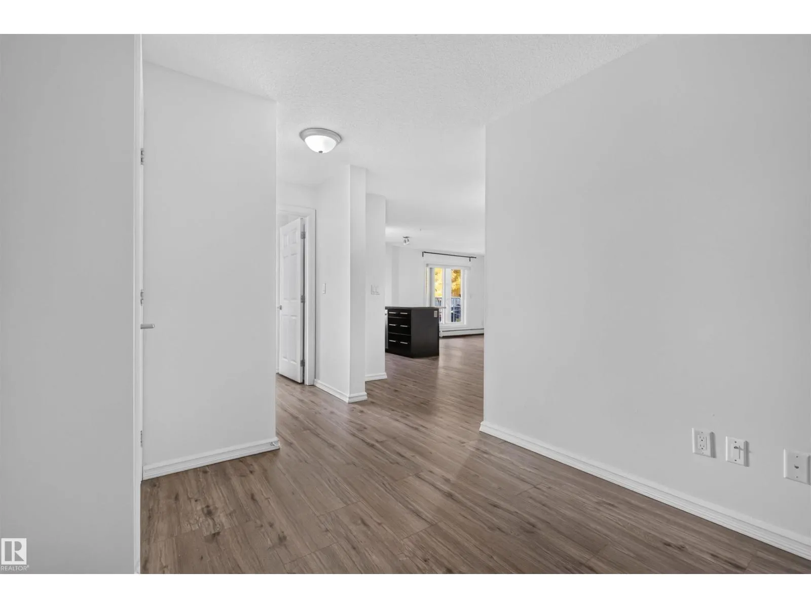 #116 2204 44 AV NW