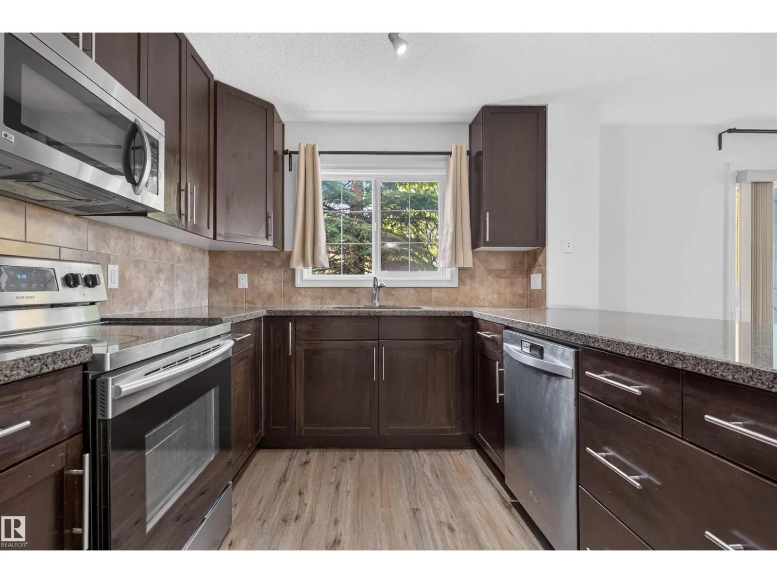 #116 2204 44 AV NW