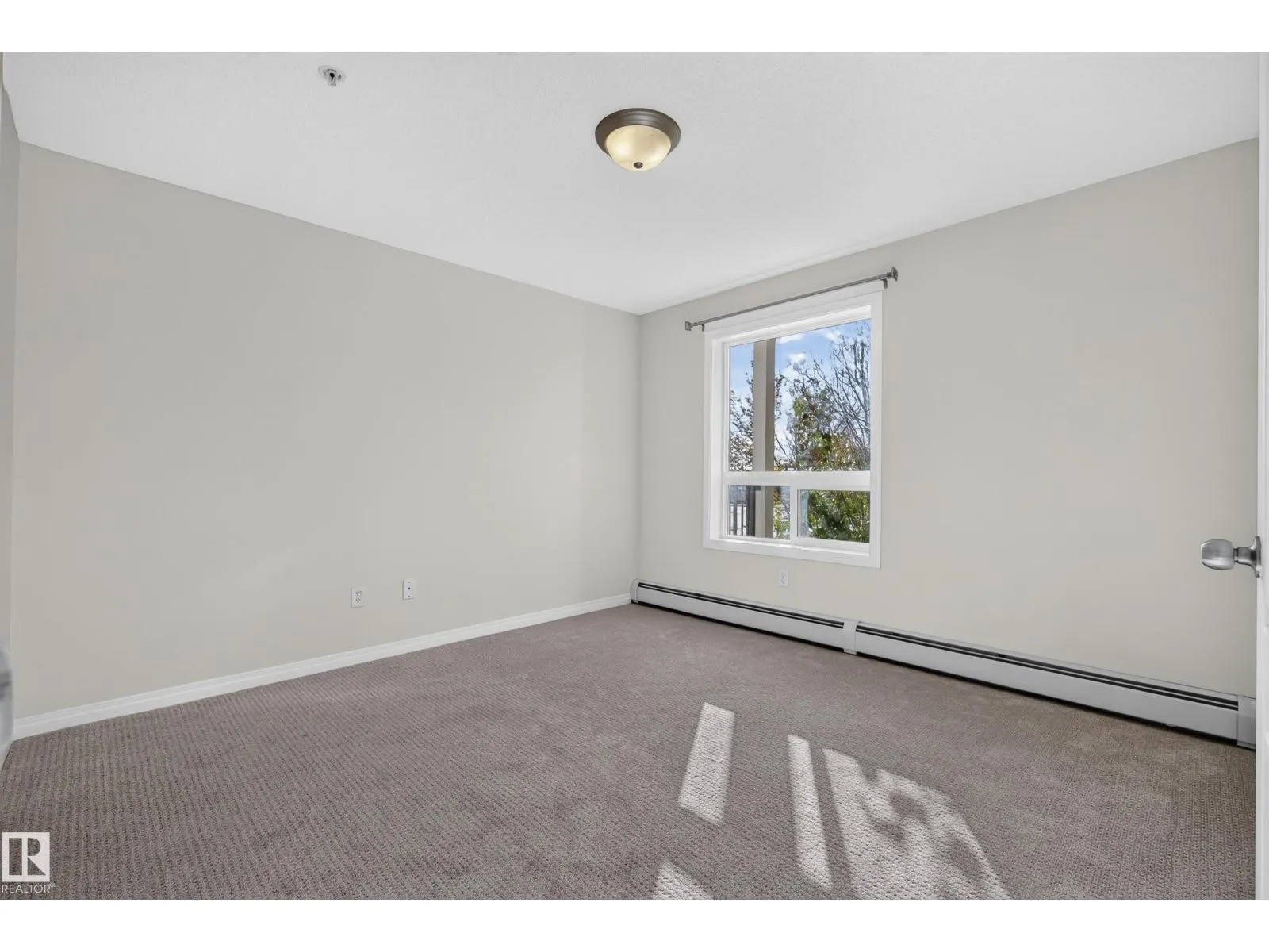 #2212 320 CLAREVIEW STATION DR NW