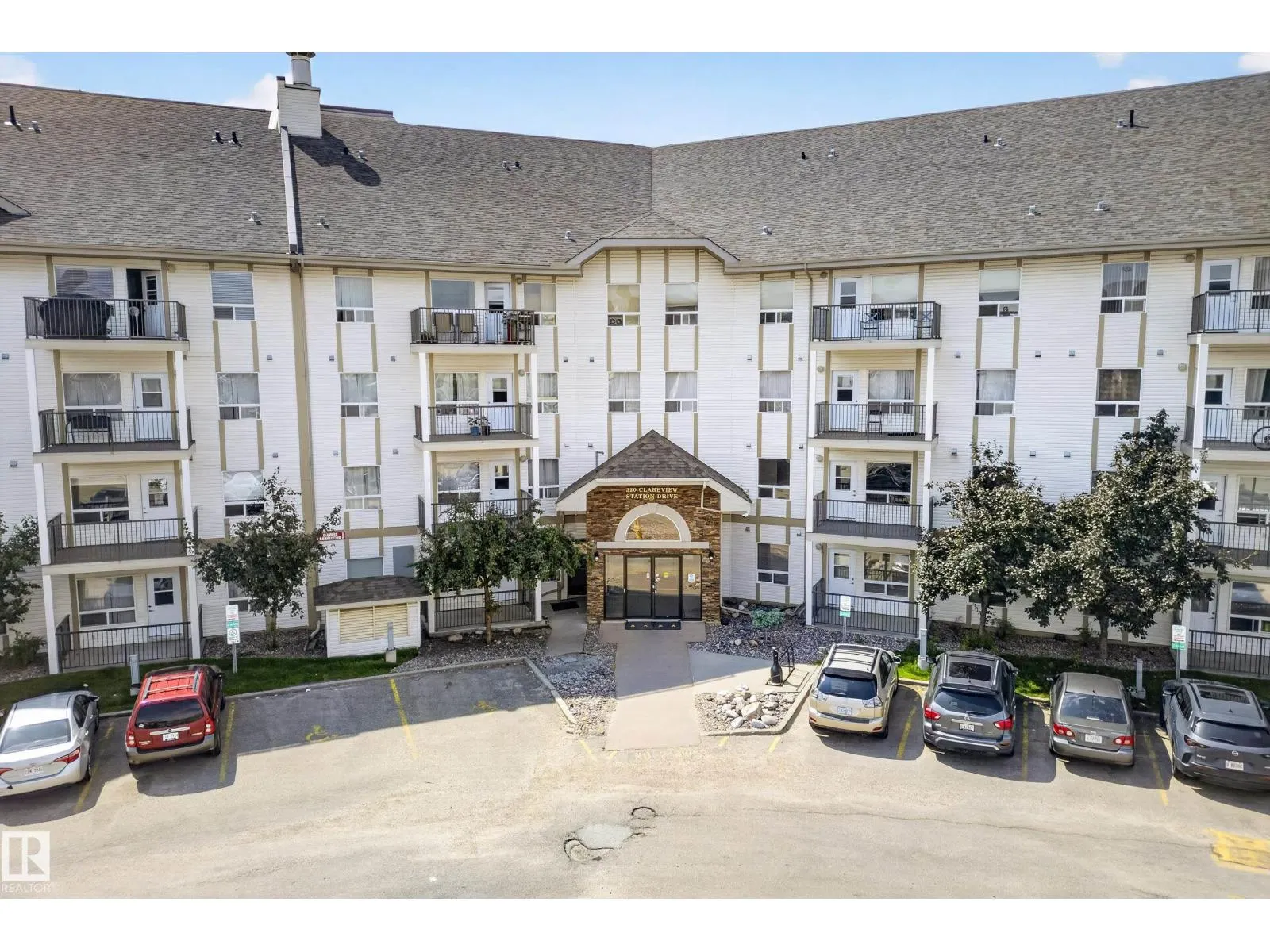 #2212 320 CLAREVIEW STATION DR NW