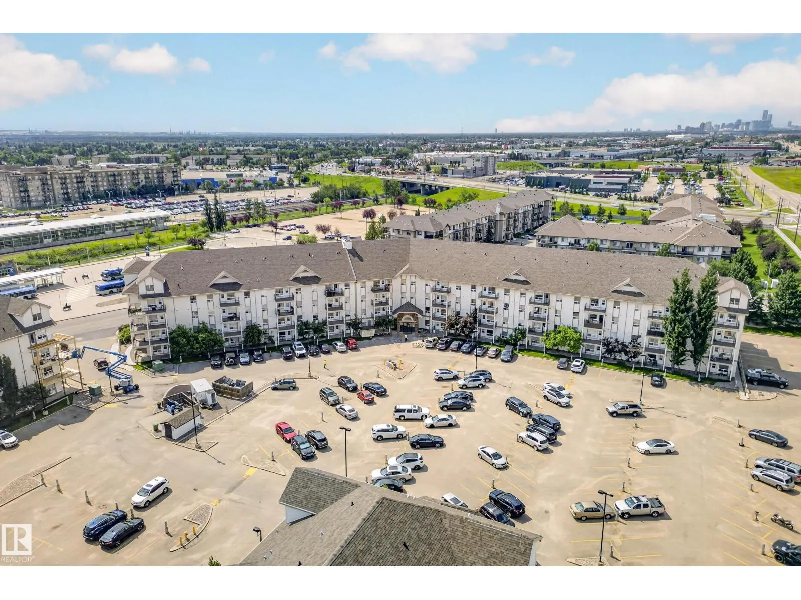 #2212 320 CLAREVIEW STATION DR NW