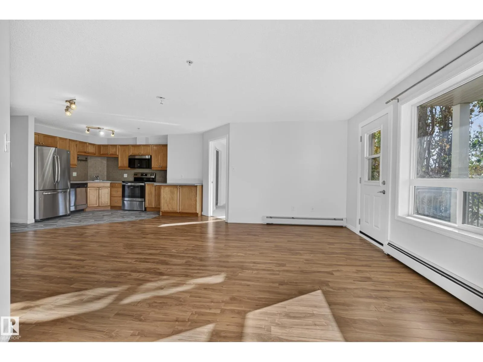#2212 320 CLAREVIEW STATION DR NW